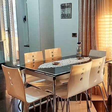 Lovely Apartment In Heart Of Tiranë Luaran gambar