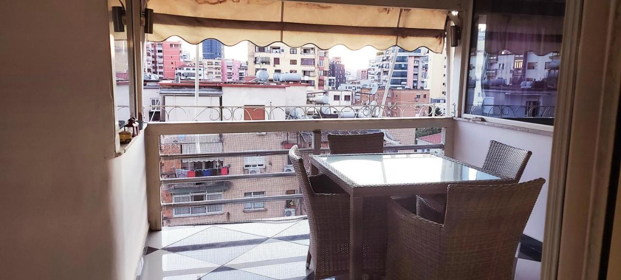 Lovely Apartment In Heart Of Tiranë Luaran gambar